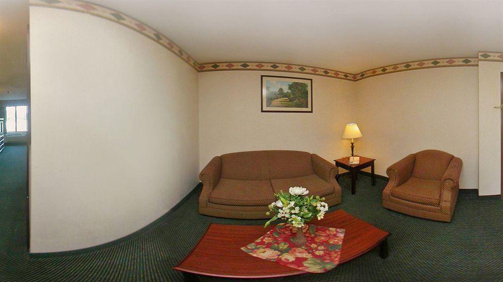 Comfort Inn & Suites Тейлор Экстерьер фото